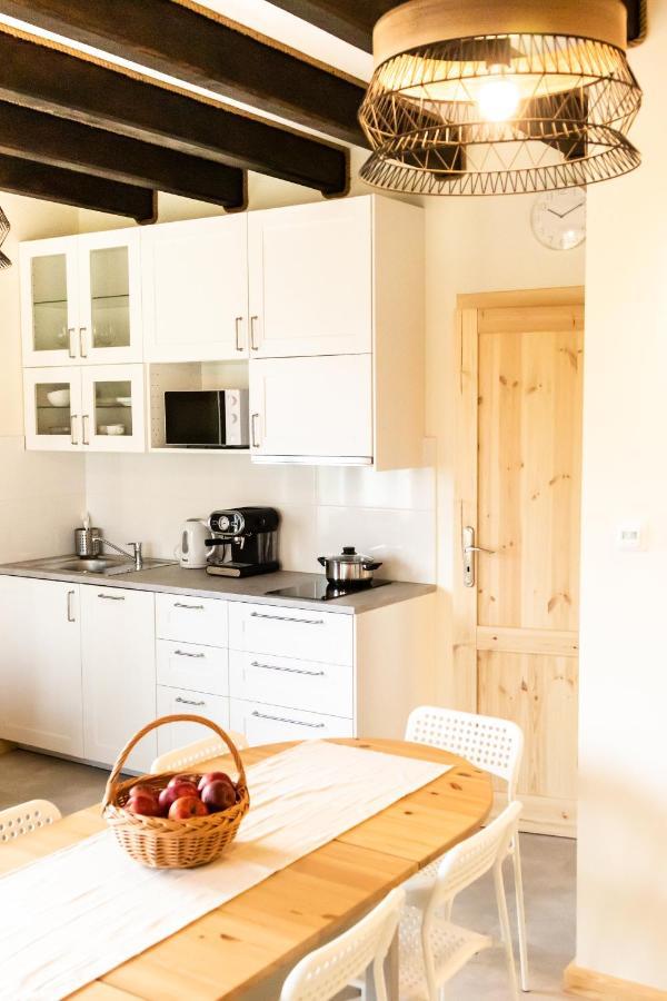 Zubrowe Siolo - Dom Nad Lakami Apartamento Białowieża Exterior foto